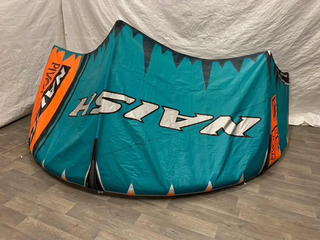 Naish Pivot 8m 2020